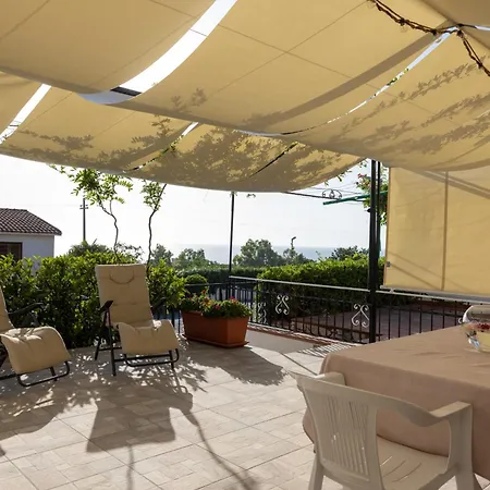 La Terrazza Sull'isola Modern With Sea View Apartment Diamante